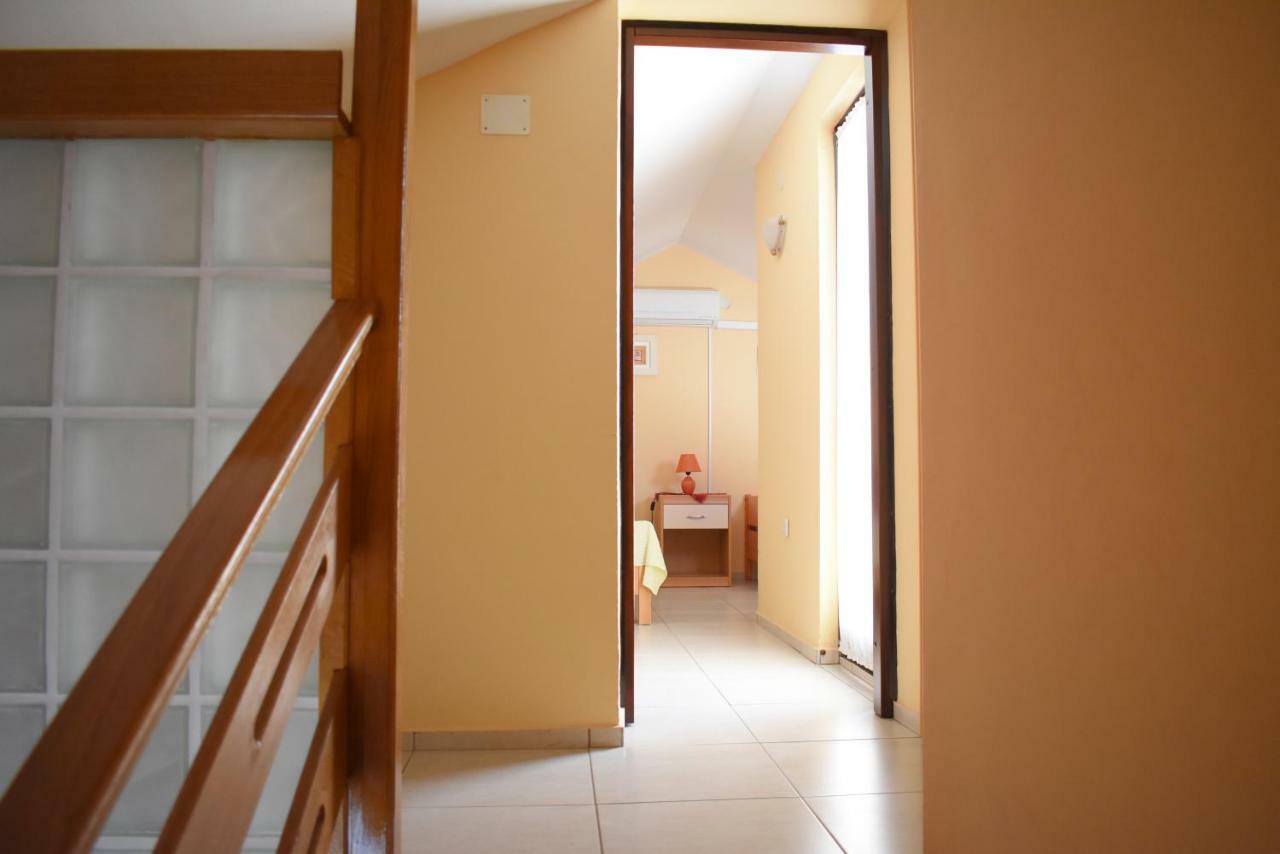 Apartments Srkoc Pinezići المظهر الخارجي الصورة